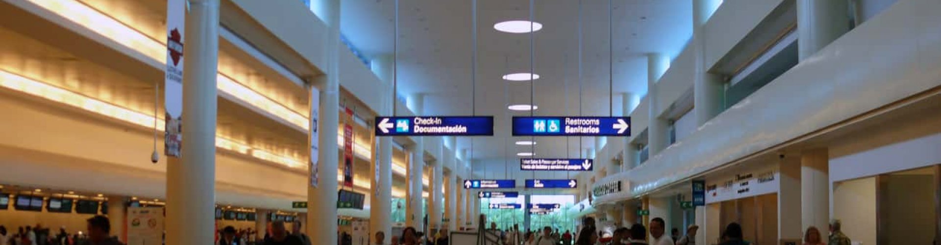 Family arrivals at Cancún Airport, MX Airport