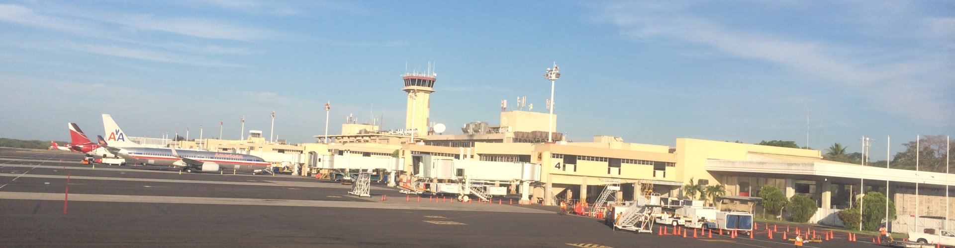 Family arrivals at Óscar Arnulfo Romero International Airport, SV Airport