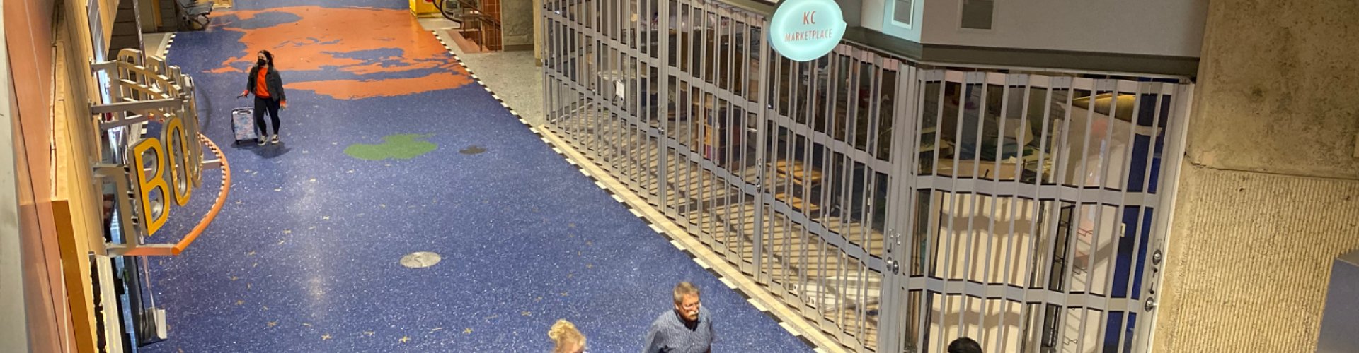 Family arrivals at Kansas City Intl Airport, MO, US Airport