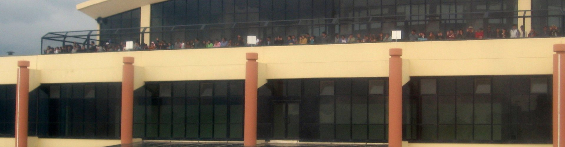 Family arrivals at Jorge Wilstermann Intl Airport, BO Airport