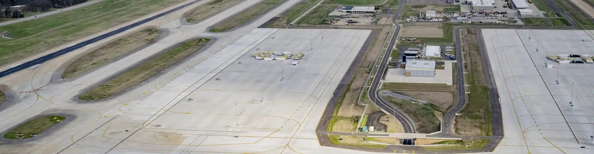 Family arrivals at Memphis Intl Airport, TN, US Airport