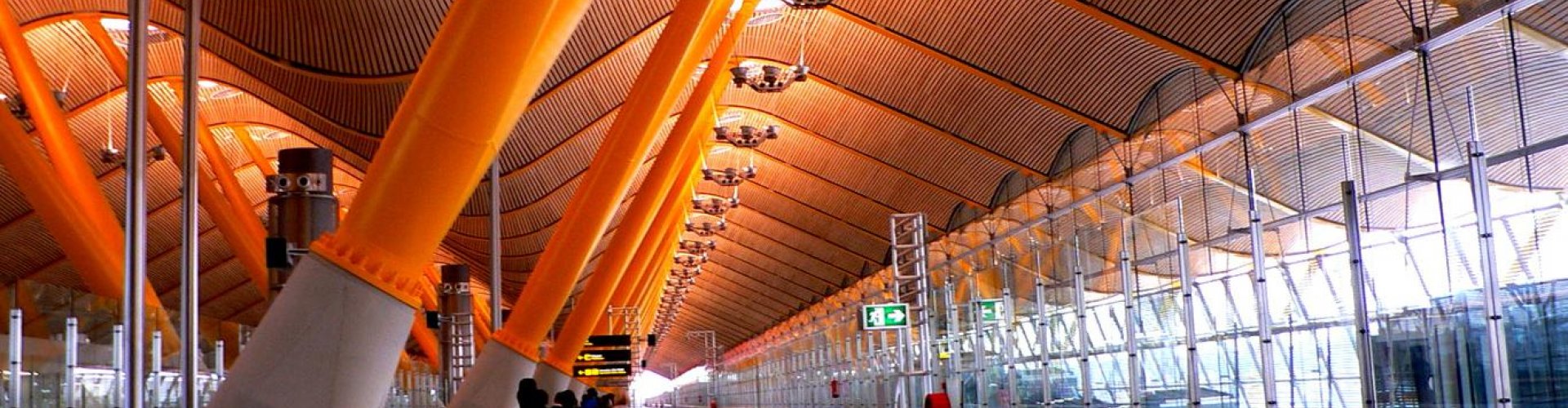Family arrivals at Barajas Airport, ES Airport